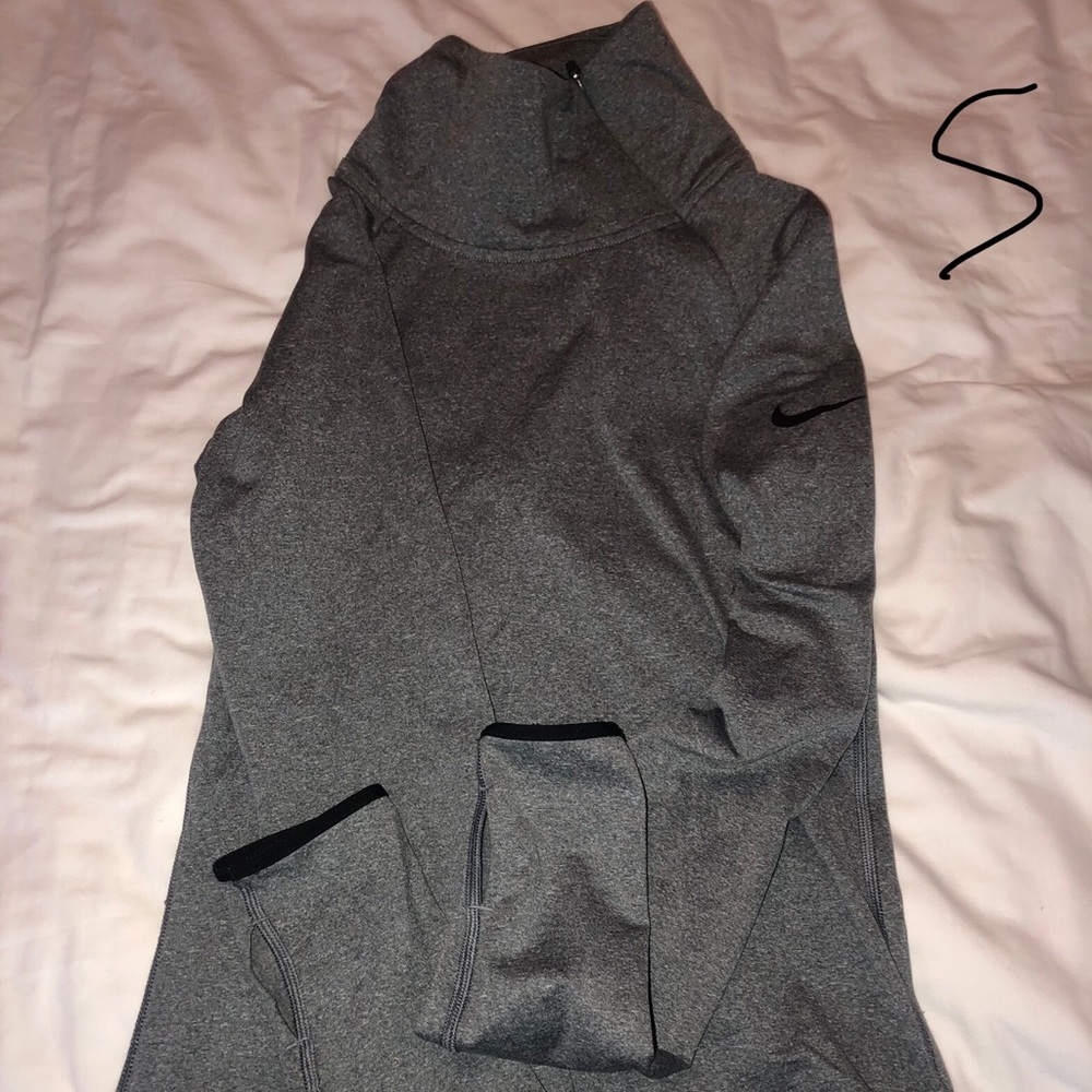 Women’s Nike drifit shirt